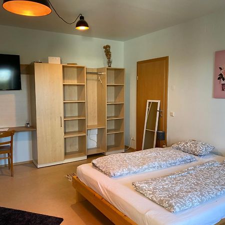 Wolfis Appartement Neusiedl an der Zaya Екстер'єр фото