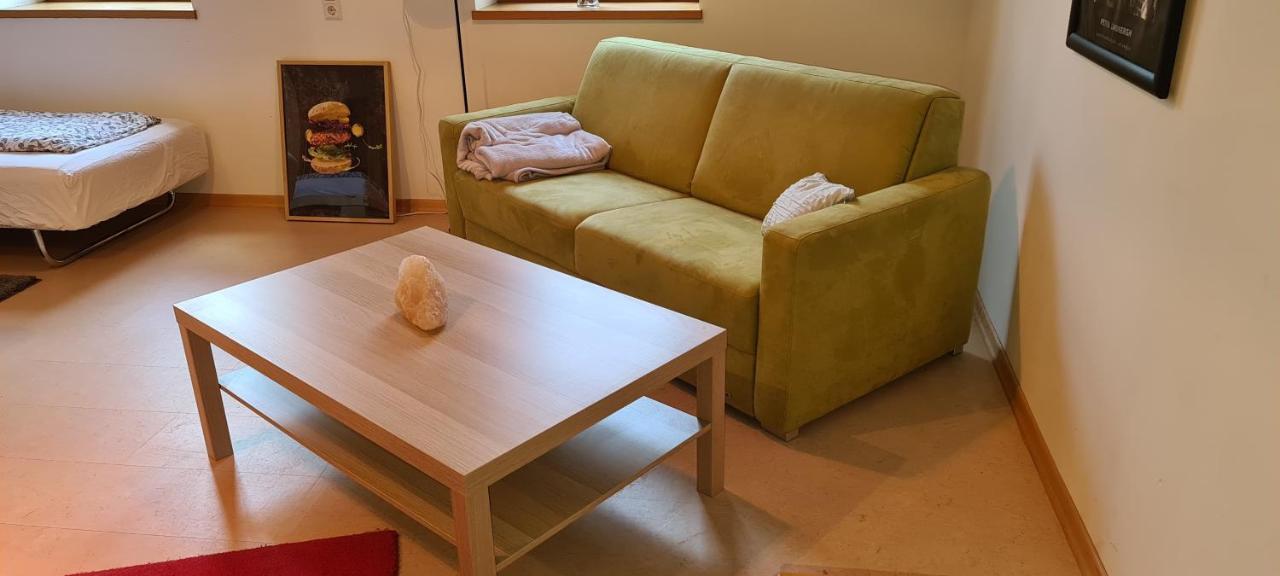 Wolfis Appartement Neusiedl an der Zaya Екстер'єр фото