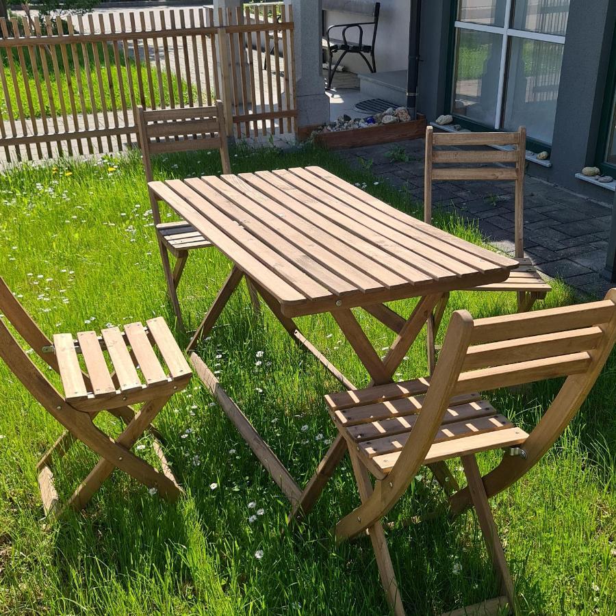 Wolfis Appartement Neusiedl an der Zaya Екстер'єр фото